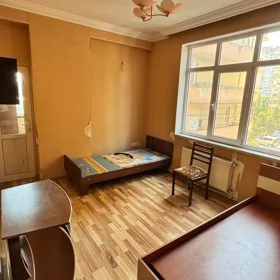 In Baku 188.0 m² apartment is for rent - Image 8