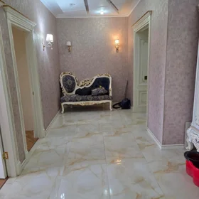 In Baku 150.0 m² apartment is for rent - Image 9