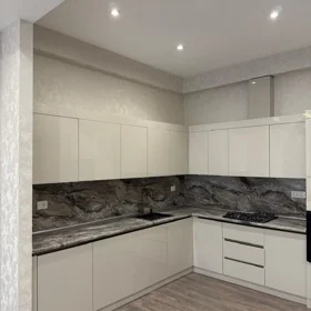 In Baku 91.0 m² apartment is for sale - Image 7