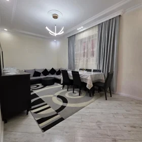 In Baku 200.0 m² house with 3.0 rooms is for sale - Изображение 2