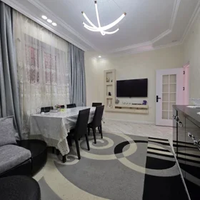 In Baku 200.0 m² house with 3.0 rooms is for sale - Изображение 3