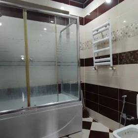 In Baku 90.0 m² apartment is for rent - Image 2