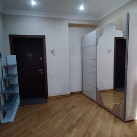 In Baku 90.0 m² apartment is for rent - Image 8