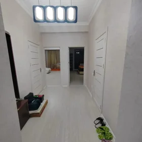 In Baku 70.0 m² apartment is for rent - Image 2