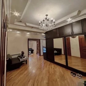 In Baku 120.0 m² apartment is for sale - Image 4