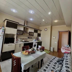 In Baku 120.0 m² apartment is for sale - Image 10