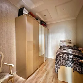 In Baku 280.0 m² apartment is for sale - Image 2
