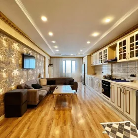 In Baku 280.0 m² apartment is for sale - Image 4