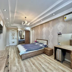 In Baku 280.0 m² apartment is for sale - Image 7
