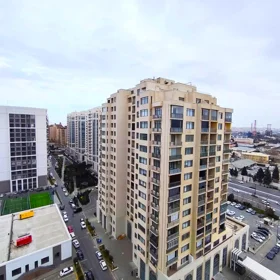 In Baku 130.0 m² apartment is for sale - Image 3