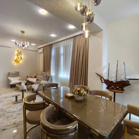 In Baku 130.0 m² apartment is for sale - Image 8