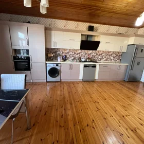 In Baku 100.0 m² house with 2.0 rooms is for rent - Image 5