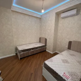 In Baku 120.0 m² apartment is for rent - Image 9