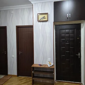 In Baku 100.0 m² apartment is for rent - Image 2