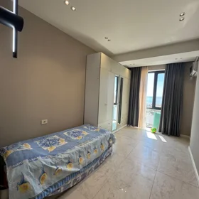 In Baku 90.0 m² apartment is for rent - Image 6