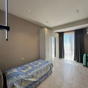 In Baku 90.0 m² apartment is for rent - Image 8