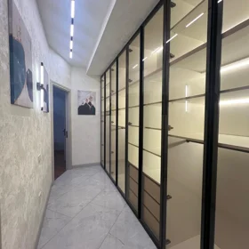 In Baku 145.0 m² apartment is for sale - Image 9