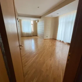 In Baku 410.0 m² office is for rent - Image 2