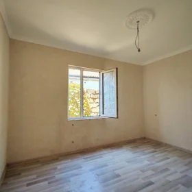In Khirdalan 35.0 m² house with 2.0 rooms is for sale - Image 3