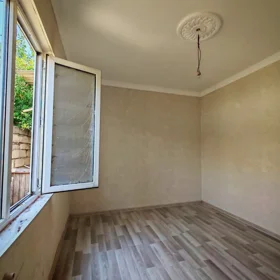 In Khirdalan 35.0 m² house with 2.0 rooms is for sale - Image 4