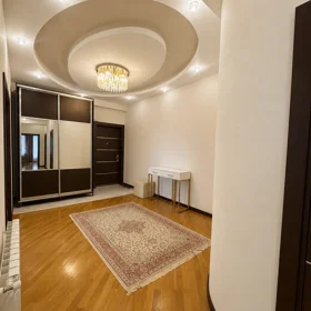 In Baku 140.0 m² apartment is for sale - Image 3