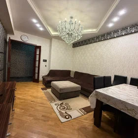 In Baku 180.0 m² apartment is for sale - Image 4