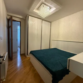 In Baku 180.0 m² apartment is for sale - Image 7