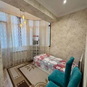 In Baku 150.0 m² apartment is for sale - Image 4