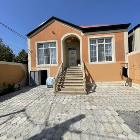 In nan 100.0 m² house with 4.0 rooms is for sale - Image 2
