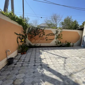 In nan 100.0 m² house with 4.0 rooms is for sale - Image 3