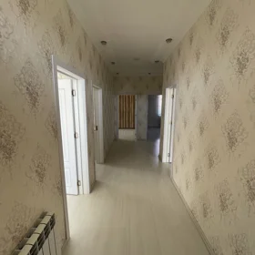 In nan 100.0 m² house with 4.0 rooms is for sale - Image 4
