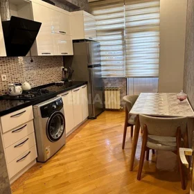 In Baku 90.0 m² apartment is for sale - Image 4