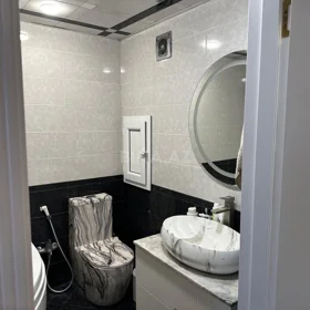 In Baku 90.0 m² apartment is for sale - Image 5