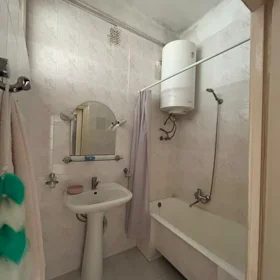 In Baku 60.0 m² apartment is for rent - Image 8