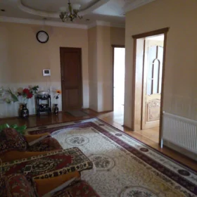 In Binəqədi rayonu 150.0 m² house with 5.0 rooms is for sale - Image 5