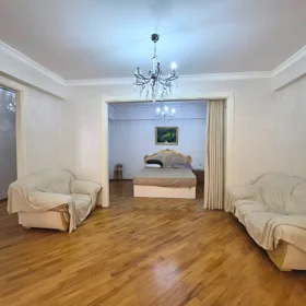 In Baku 98.0 m² apartment is for sale - Image 5
