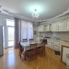 In Baku 98.0 m² apartment is for sale - Image 8