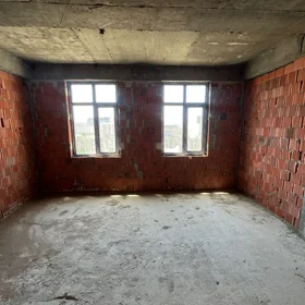 In Baku 105.0 m² apartment is for sale - Image 5