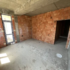In Baku 105.0 m² apartment is for sale - Image 6