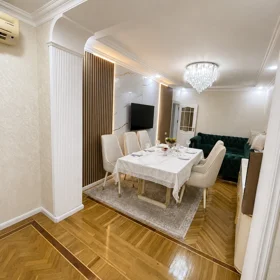 In Baku 100.0 m² apartment is for sale - Image 3