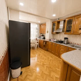 In Baku 100.0 m² apartment is for sale - Image 8