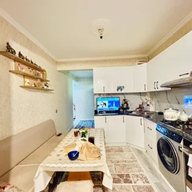 In Baku 80.0 m² apartment is for sale - Image 2