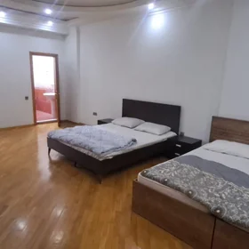 In Baku 160.0 m² apartment is for rent - Image 9