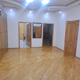 In Baku 160.0 m² apartment is for rent - Image 10