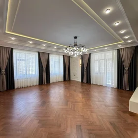 In Baku 143.0 m² apartment is for sale - Image 8