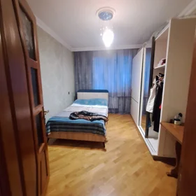 In Baku 70.0 m² apartment is for sale - Image 8