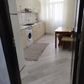 In Baku 90.0 m² apartment is for rent - Image 3