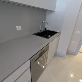 In Baku 80.0 m² apartment is for rent - Image 5