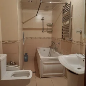 In Baku 90.0 m² apartment is for rent - Image 6