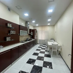 In Baku 156.0 m² apartment is for sale - Image 8